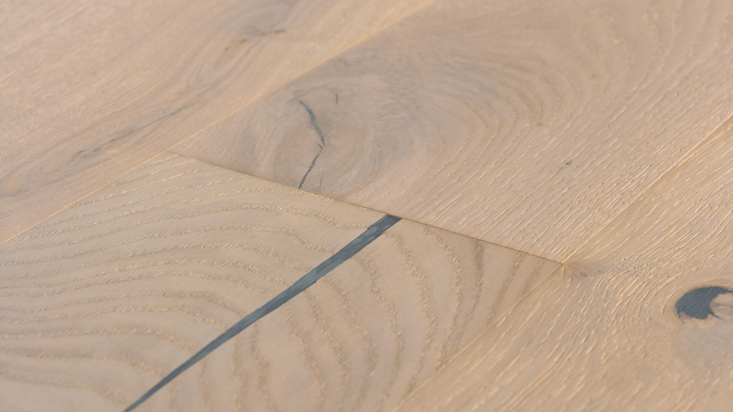 Brushed Oak Lotus