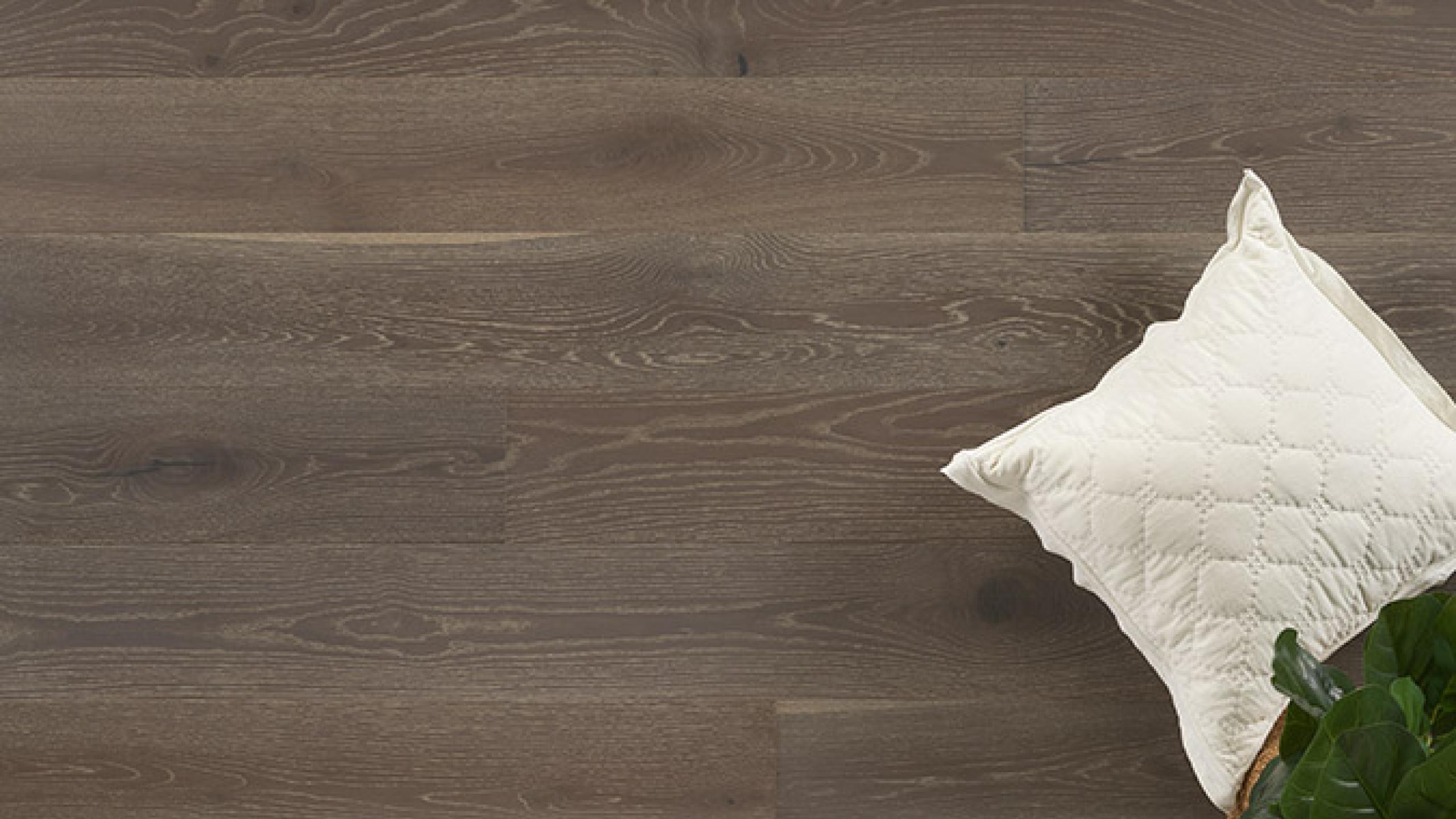 Brushed Oak Black Butte