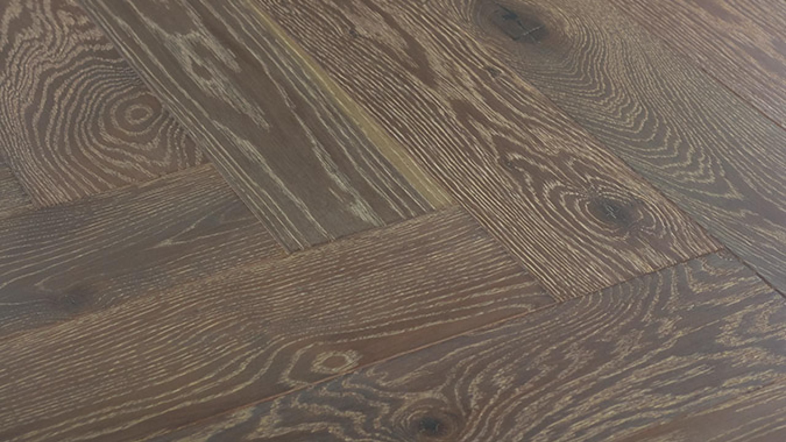 Brushed Oak Black Butte Herringbone