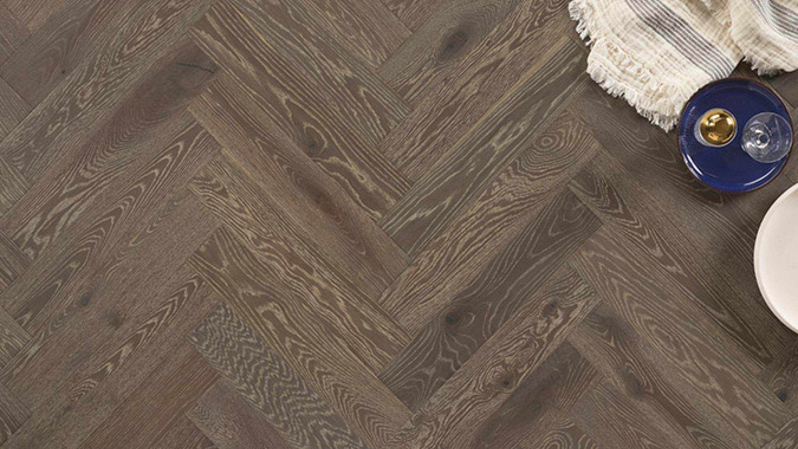 Brushed Oak Black Butte Herringbone