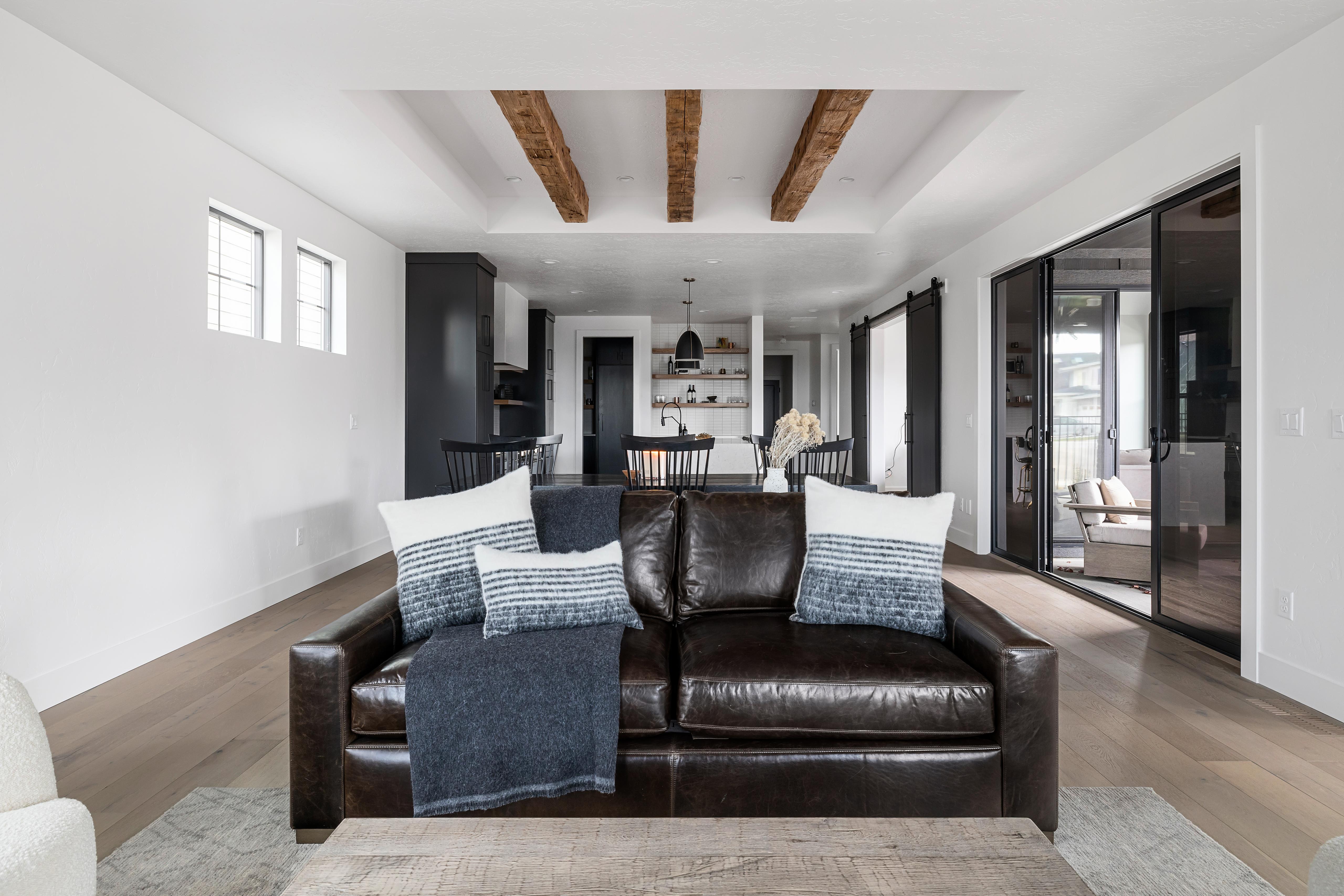 Lauren Smyth Residence Brushed Oak Whisker Kentwood Flooring