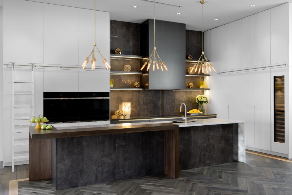 My Design Studio Brushed Oak Lynnwood + Brushed North American Hard